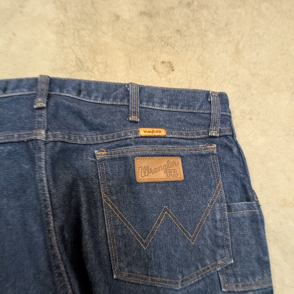 Wrangler FR31MWZ Jeans Mens 38x32 (38x32.5) Arc Rating 23.8 Stained - Picture 8 of 8